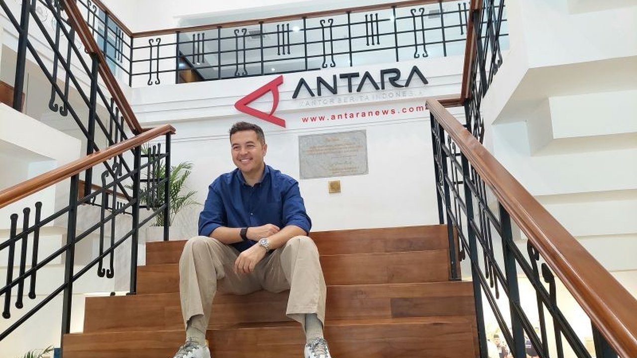 Wakil Ketua IMI, Rifat Sungkar, bagikan tips aman berkendara saat mudik Lebaran, meliputi persiapan kendaraan dengan prinsip POWERS dan manajemen waktu serta kondisi fisik pengemudi.