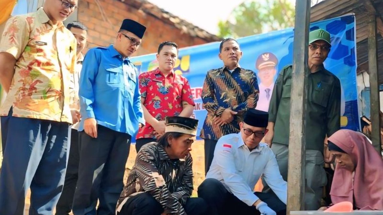 Pemkab OKU melalui program RTLH tahun 2025 menargetkan renovasi 75 rumah tidak layak huni, namun berupaya menambah hingga 100 unit dengan bantuan CSR dan berbagai pihak.