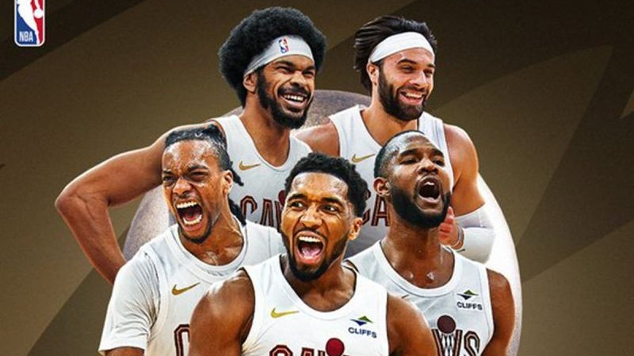 Cleveland Cavaliers mencetak sejarah baru dengan memecahkan rekor kemenangan beruntun terpanjang klub, mencapai 16 kemenangan setelah menaklukkan Memphis Grizzlies.
