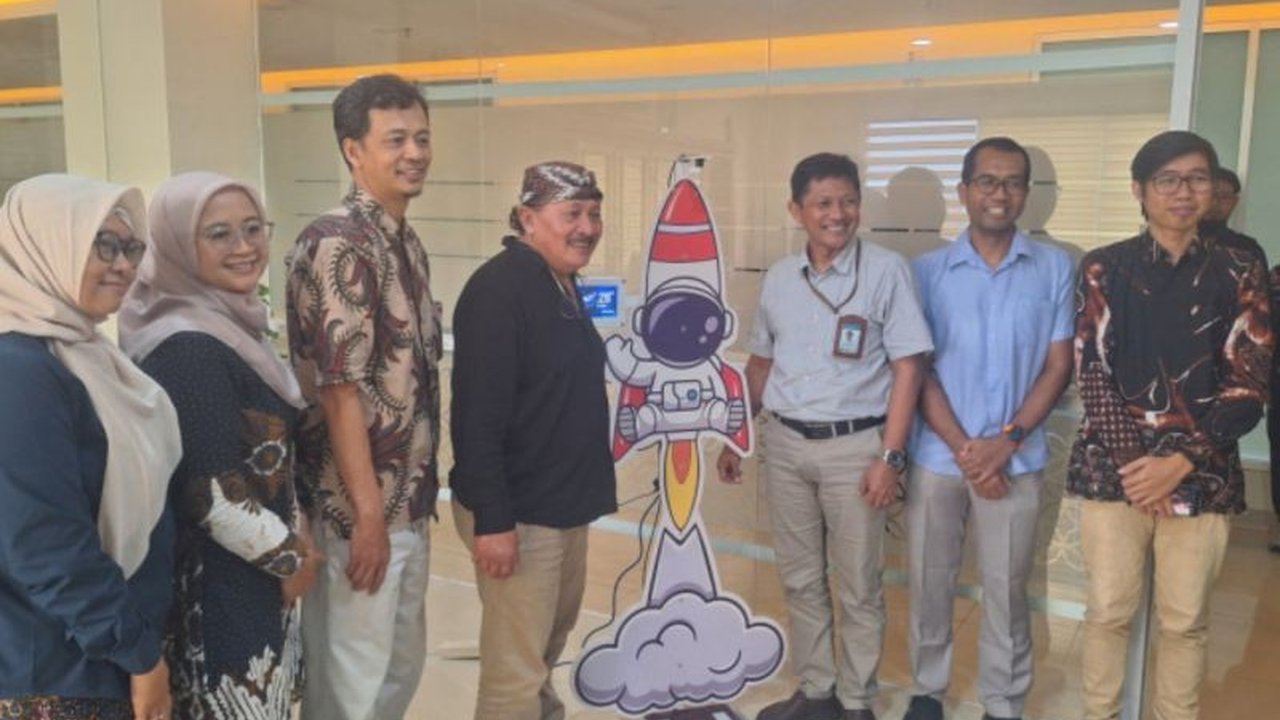 Departemen Teknik Elektro dan Teknologi Informasi UGM menciptakan alat periksa kesehatan anak berbasis AI yang terintegrasi, meningkatkan efisiensi dan kenyamanan pasien.