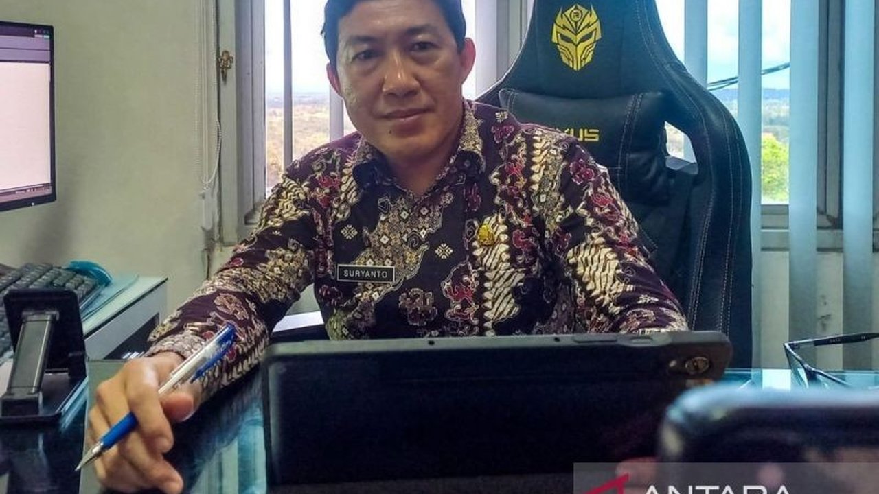 Pemerintah Kabupaten Natuna mengurangi belanja tidak esensial seperti perjalanan dinas dan kegiatan seremonial untuk memaksimalkan penggunaan TKDD yang telah dikurangi sebesar Rp98,35 miliar.