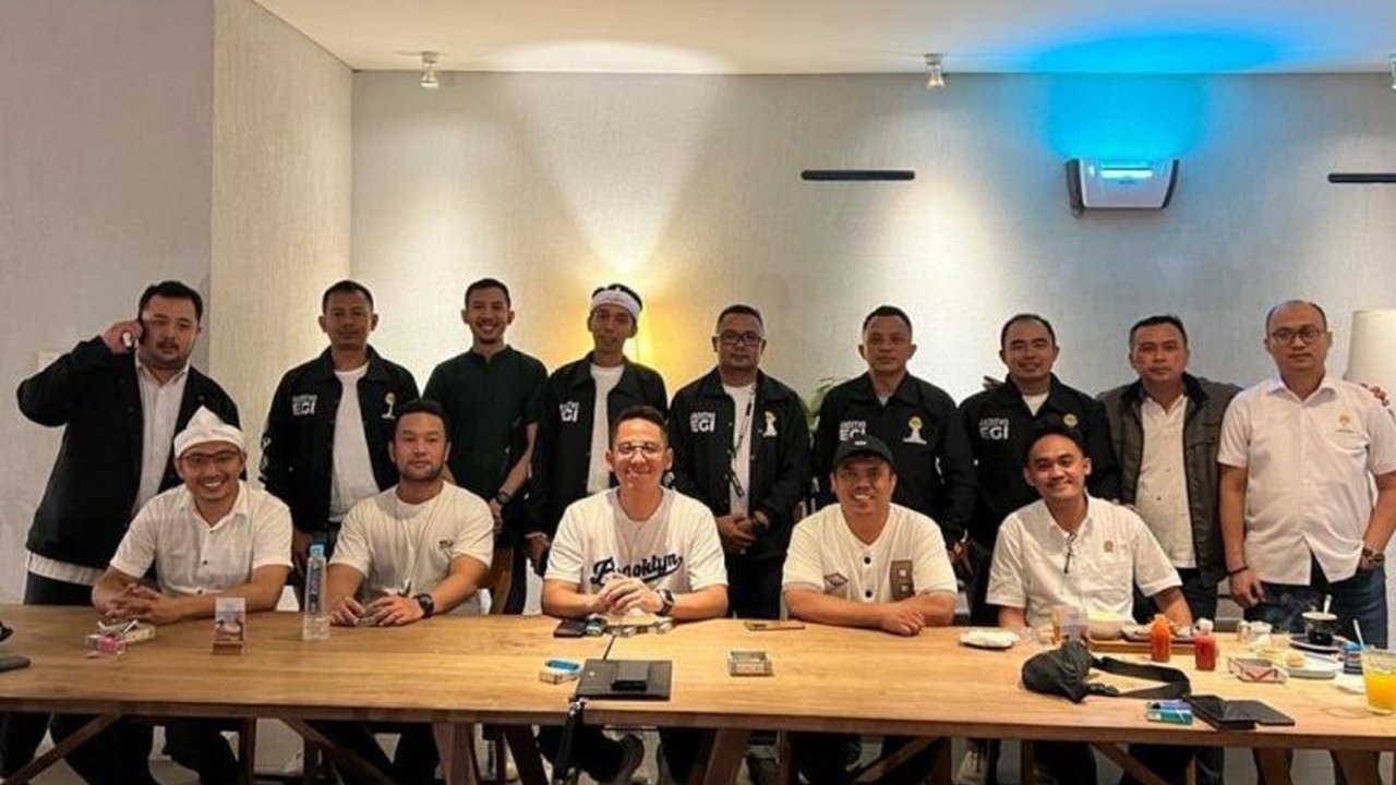 Ketua Hipmi Jabar, Radityo Egi Pratama, melihat momentum Ramadan dan Lebaran sebagai peluang besar untuk meningkatkan pertumbuhan ekonomi Jawa Barat di berbagai sektor, mendorong kesiapan pengusaha muda.