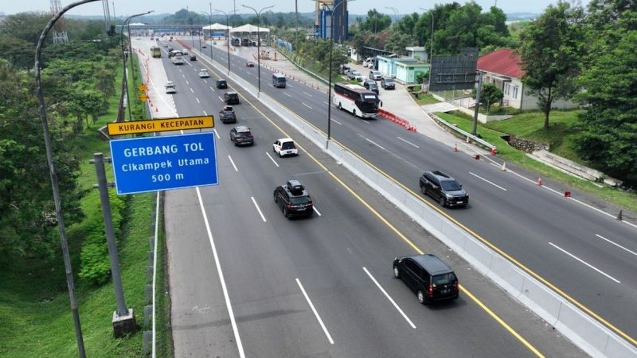 PT Jasa Marga memberikan potongan tarif tol 20 persen selama delapan hari untuk mendukung kelancaran lalu lintas mudik dan balik Lebaran 2025 di Jalan Tol Trans Jawa.