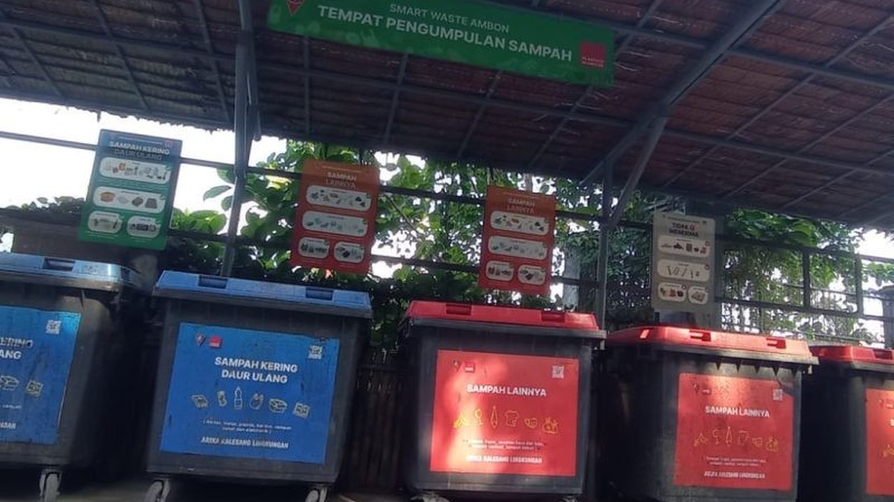Dinas Lingkungan Hidup dan Persampahan (DLHP) Kota Ambon memperbaiki 14 titik tempat pembuangan sampah sementara (TPS) untuk meningkatkan kesadaran masyarakat dan pengelolaan sampah yang lebih baik, dengan rencana pengadaan tempat sampah modern dan armada