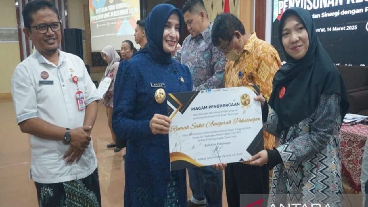 Pemerintah Kota Pekalongan memanfaatkan dana Tanggung Jawab Sosial dan Lingkungan Badan Usaha (TJSLBU) untuk mempercepat pembangunan infrastruktur, sosial, dan ekonomi masyarakat.