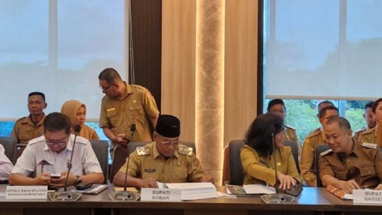 Pemerintah Kabupaten Kotawaringin Barat (Kobar) berkomitmen mendukung program ketahanan pangan berkelanjutan dengan menyiapkan lahan seluas 4.270 hektare untuk cetak sawah baru, namun terkendala jumlah petani.