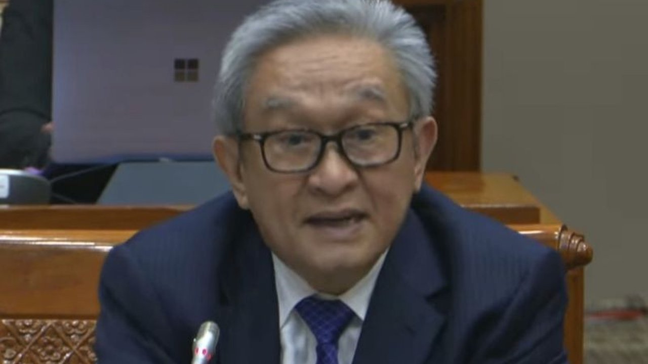 Praktisi hukum Maqdir Ismail mendesak RUU KUHAP mengatur kerugian negara secara pasti dalam kasus korupsi agar penetapan tersangka lebih objektif dan sesuai putusan MK.