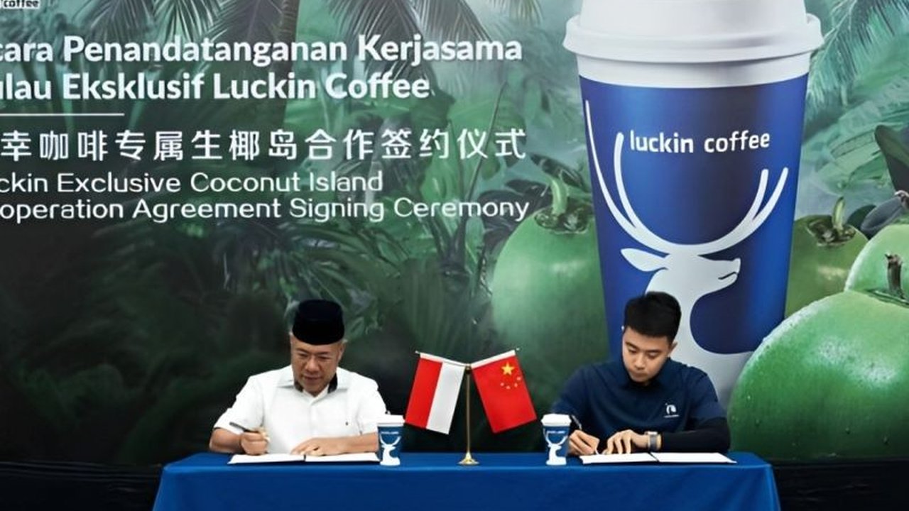 Pemerintah Kabupaten Banggai Kepulauan menjalin kerja sama dengan Luckin Coffee, perusahaan kopi asal Tiongkok, untuk meningkatkan perekonomian daerah dan mempromosikan potensi alam Banggai Kepulauan ke kancah internasional.