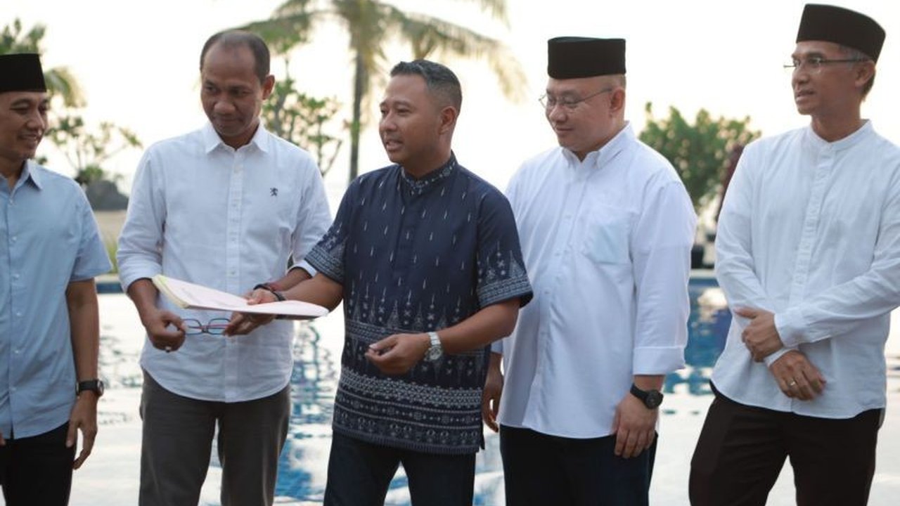 PT Pengembangan Pariwisata Indonesia (ITDC) menerima 12 sertifikat Hak Pengelolaan Lahan (HPL) untuk pembangunan jalan dan fasilitas umum di KEK Mandalika, NTB, guna mendukung pengembangan destinasi wisata kelas dunia.