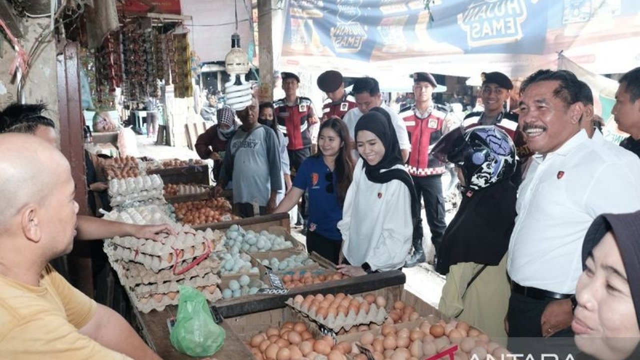 Satgas Pangan Polda Kalimantan Selatan gencar memantau harga bahan pokok untuk mencegah kenaikan harga yang tidak wajar selama bulan Ramadhan, memastikan ketersediaan dan stabilitas harga agar masyarakat dapat menjalankan ibadah dengan tenang.