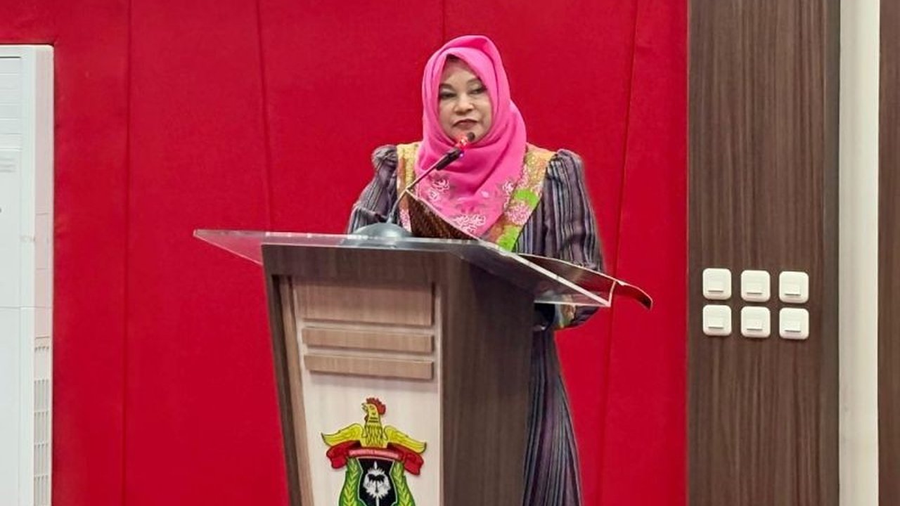 Badan Pengelola Keuangan Haji (BPKH) dan Rumah Zakat Indonesia menggelar Program Kemaslahatan 2025 di Unhas Makassar, membagikan beasiswa, bingkisan lebaran, dan mushaf Al-Quran kepada mahasiswa dan civitas akademika.