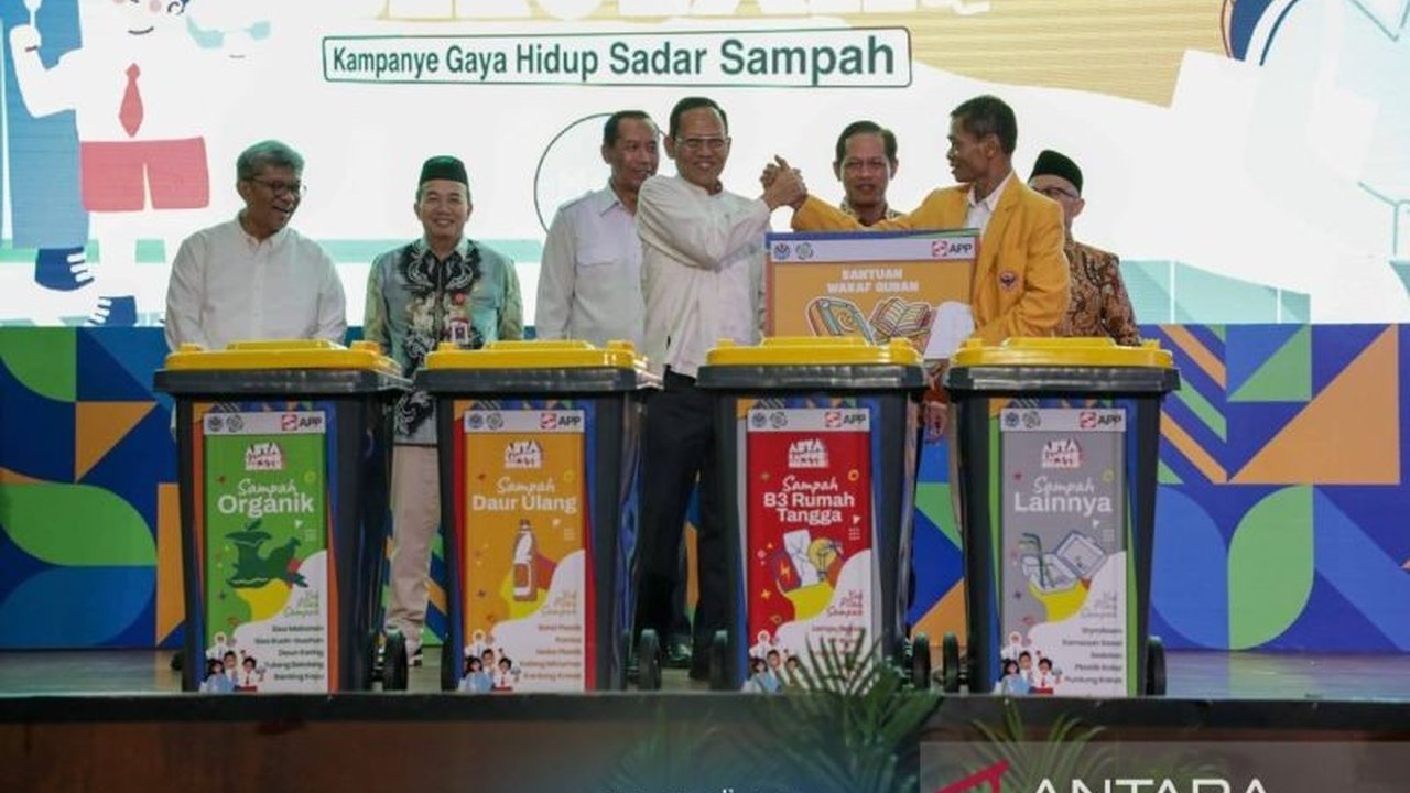 Kementerian Pendidikan, Kebudayaan, Riset, dan Teknologi (Kemdikbudristek) mengajak seluruh kampus di Indonesia berperan aktif membangun kesadaran lingkungan hidup, khususnya di kalangan sivitas akademika.