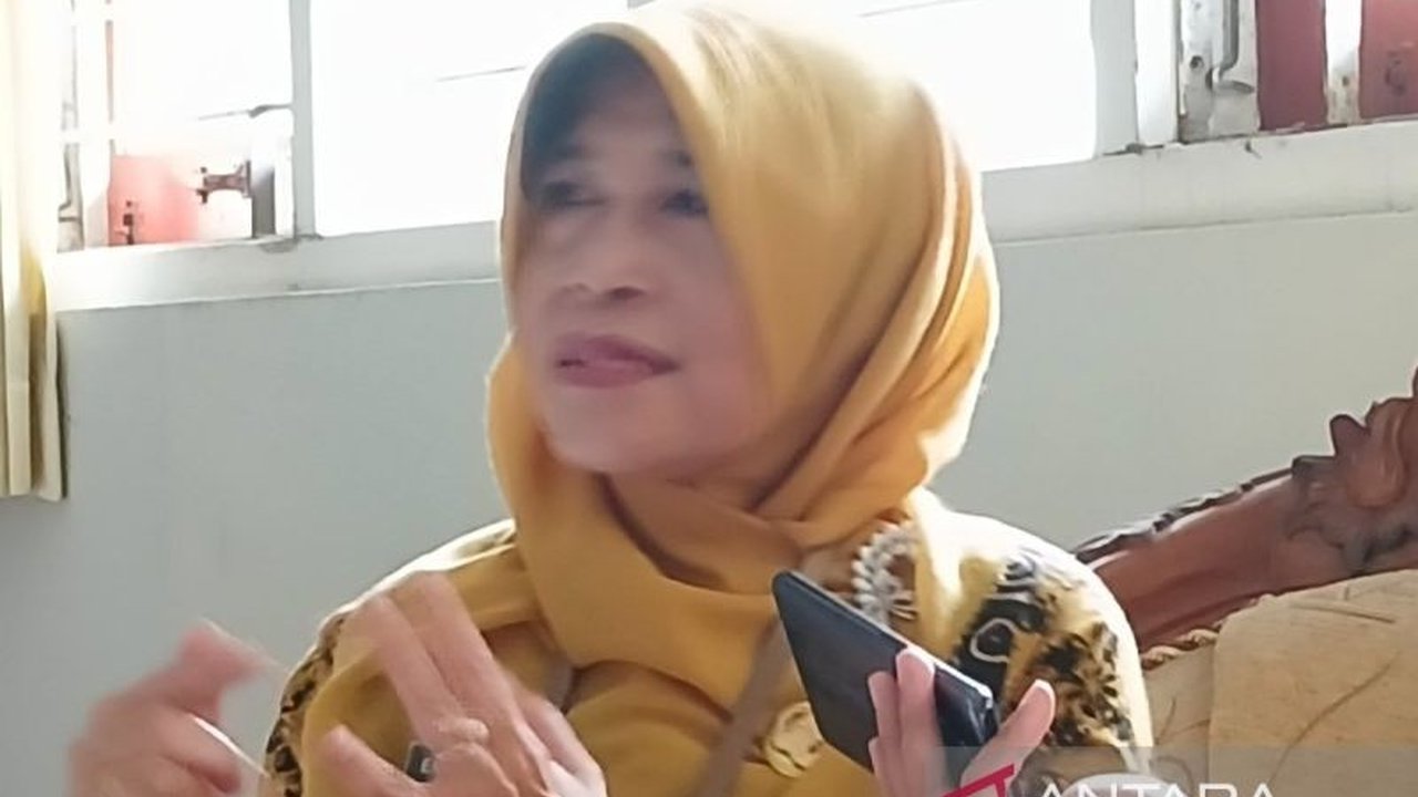 Dinas Perindustrian dan Tenaga Kerja (Dinperinaker) Temanggung membuka posko pengaduan THR untuk memastikan seluruh pekerja di Temanggung menerima THR sesuai peraturan pemerintah.