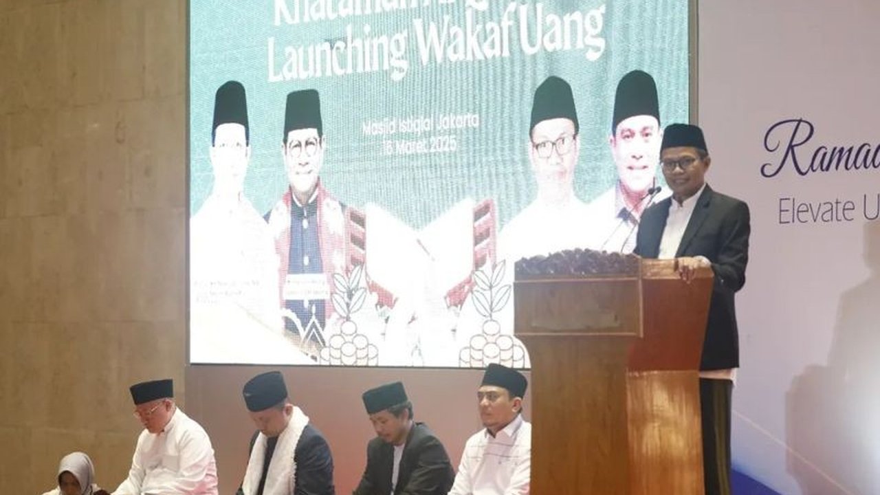 Kemenag DKI Jakarta resmi meluncurkan Gerakan Wakaf Uang untuk mengatasi masalah keumatan seperti kemiskinan, pendidikan, dan pembangunan masjid, memanfaatkan potensi investasi syariah.