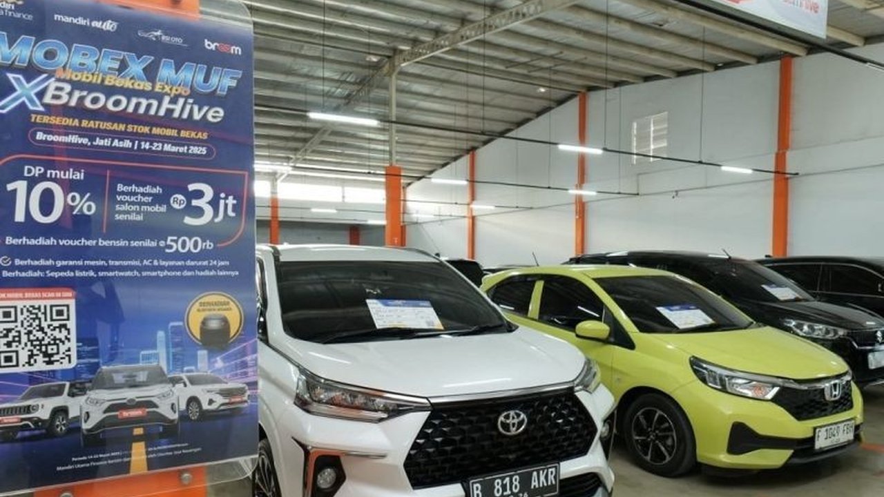 PT Mandiri Utama Finance (MUF) dan BroomHive kolaborasi di MOBEX 2025 untuk meningkatkan penjualan mobil bekas berkualitas dengan pembiayaan kompetitif dan bunga rendah.