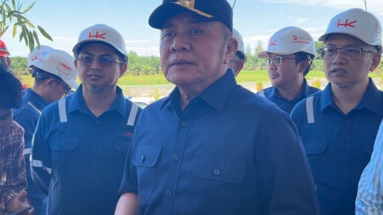 Gubernur Sumsel, Herman Deru, mengimbau ASN untuk bekerja sesuai prosedur setelah OTT KPK di OKU yang menjerat delapan pejabat, termasuk anggota DPRD dan kontraktor,  mengingatkan pentingnya efisiensi anggaran tanpa mengorbankan pelayanan masyarakat.