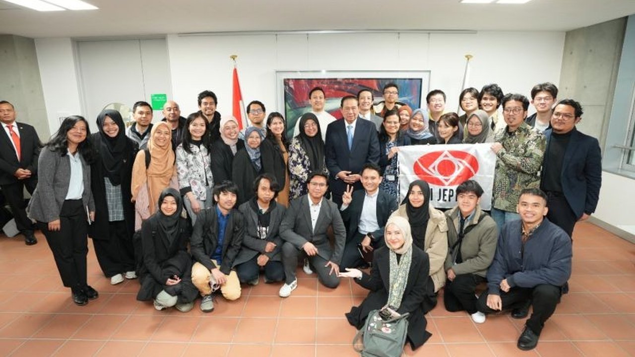 Persatuan Pelajar Indonesia (PPI) Jepang menyatakan keprihatinan atas revisi UU TNI yang dinilai berpotensi mengancam demokrasi dan HAM di Indonesia, mendesak transparansi dan partisipasi publik.