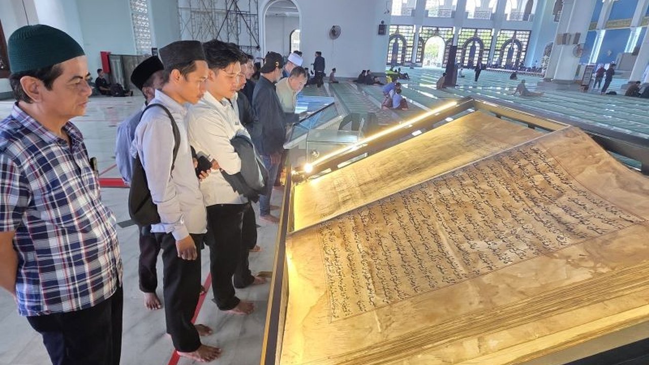 Masjid Al Akbar Surabaya: Pameran Kitab Digital Warisan Ulama Nusantara