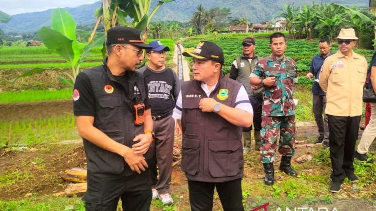 Bupati Kuningan Pimpin Pencarian Akbar (10) yang Hanyut di Sungai Cikadongdong