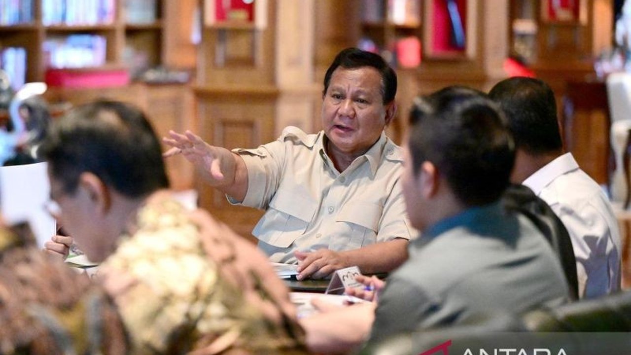 Prabowo Pimpin Rapat, Percepat Hilirisasi dan Ciptakan Lapangan Kerja