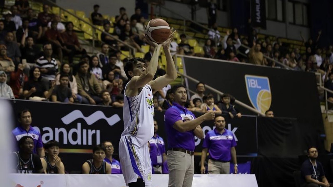 Prawira Harum Bandung mengakhiri tren negatif dengan kemenangan dramatis atas Hangtuah Jakarta 82-69 di IBL 2024, sekaligus menjadi titik balik setelah dua kekalahan beruntun.