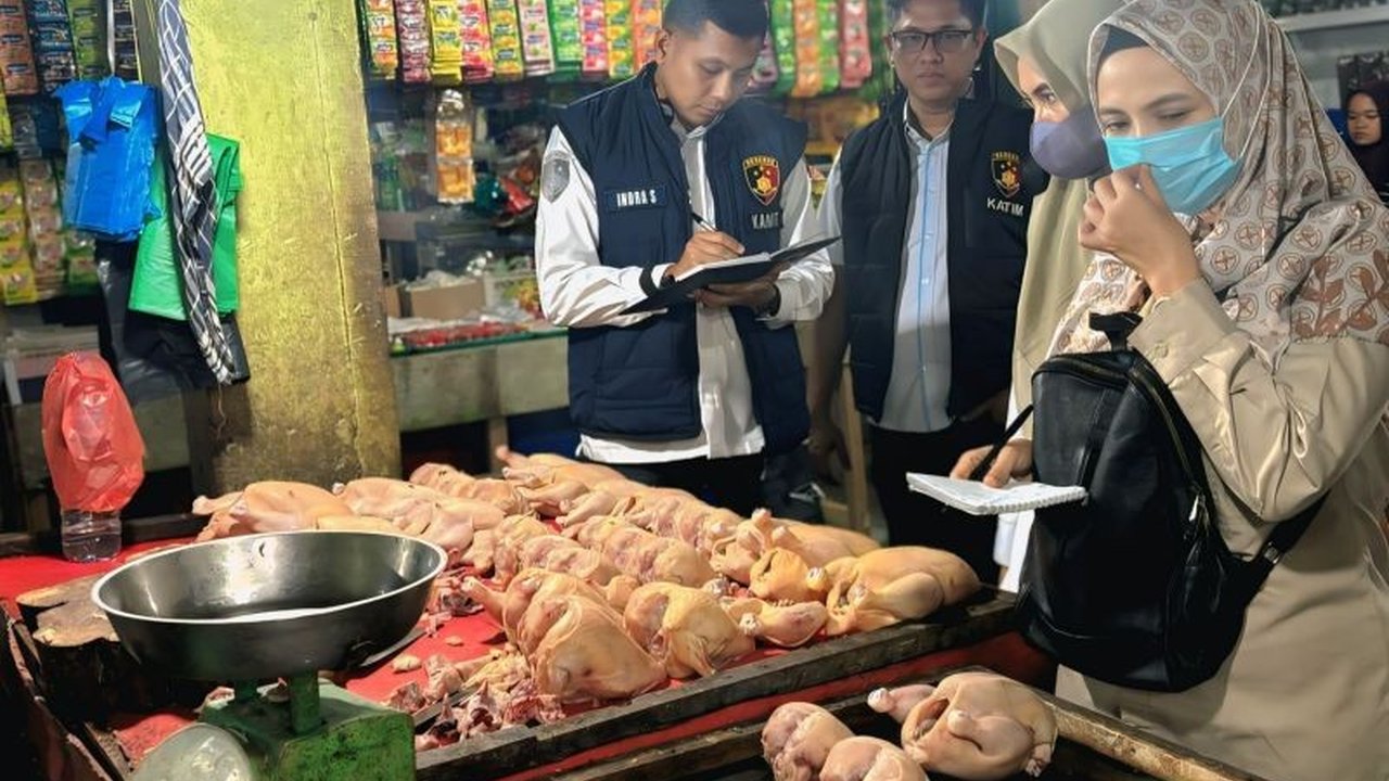 Kepolisian Resor OKU Timur akan menindak tegas para pedagang yang menimbun sembako jelang Lebaran untuk mencegah kelangkaan dan lonjakan harga.