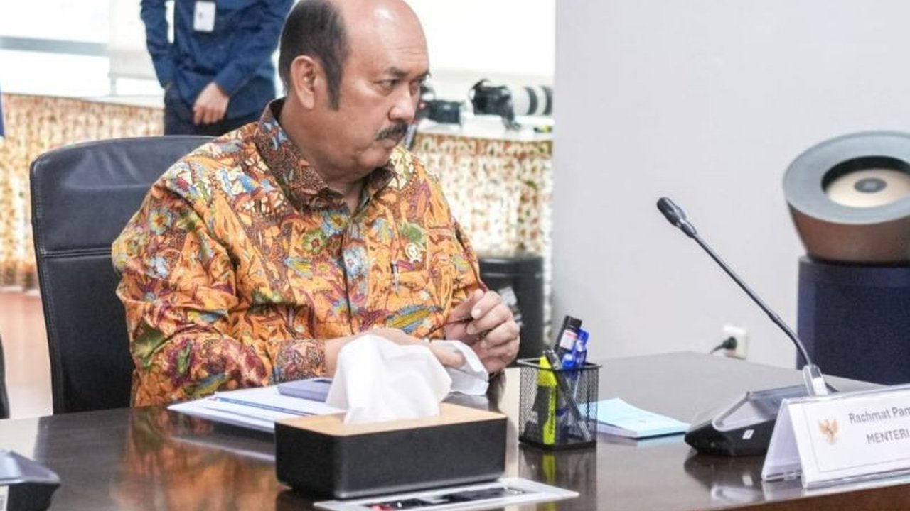 Menteri PPN/Bappenas Rachmat Pambudy menekankan pembangunan ekonomi Indonesia harus berbasis data akurat dan penguatan sektor strategis seperti pertanian serta industri berbasis sumber daya domestik untuk pertumbuhan ekonomi yang berkelanjutan.