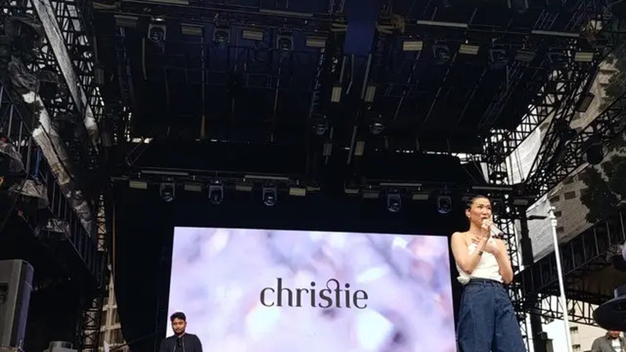 Christie Hibur Penonton KapanLagi Buka Bareng BRI Festival 2025 (Foto: Dicky Fadillah/ Liputan6.com)