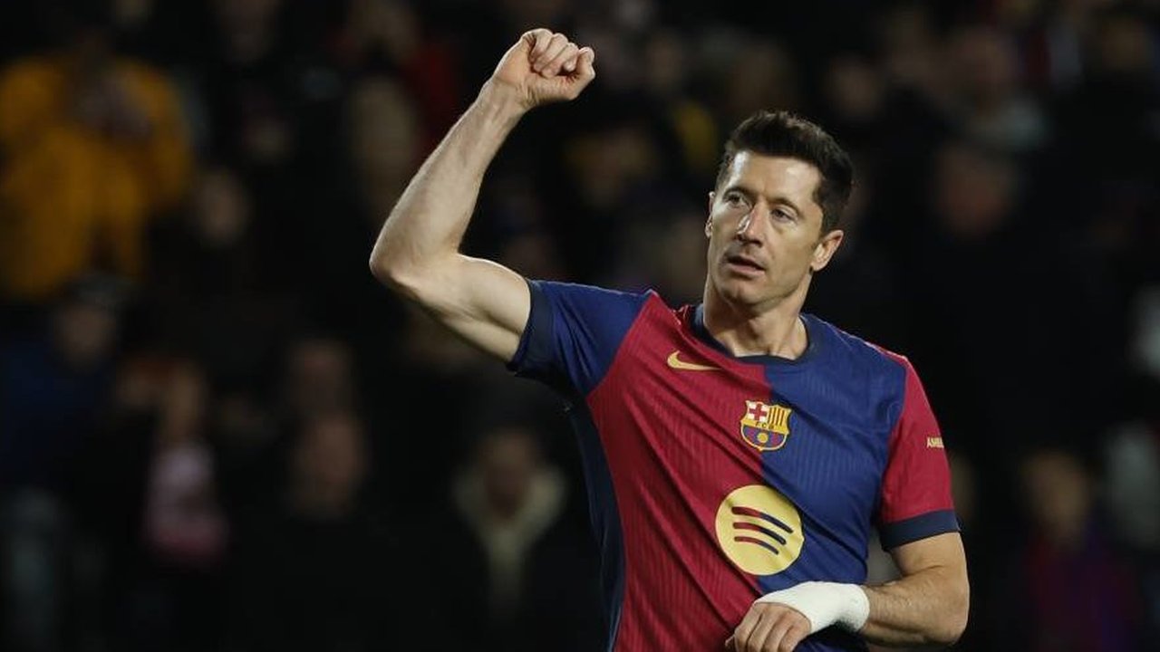 Lewandowski Jadi Pemain Barcelona Pertama yang Capai 35 Gol Sejak Messi