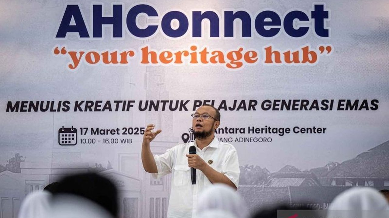 Kemenko PMK menekankan pentingnya guru menguasai pedagogi hibrida, menggabungkan metode pembelajaran tradisional dan digital untuk siapkan siswa hadapi persaingan di era digital.