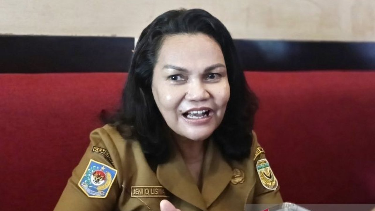 Dinas Pendidikan Mimika anggarkan Rp18 miliar dari dana Otsus untuk membantu biaya kuliah mahasiswa Amungme, Kamoro, dan mahasiswa Papua lainnya yang masih aktif.