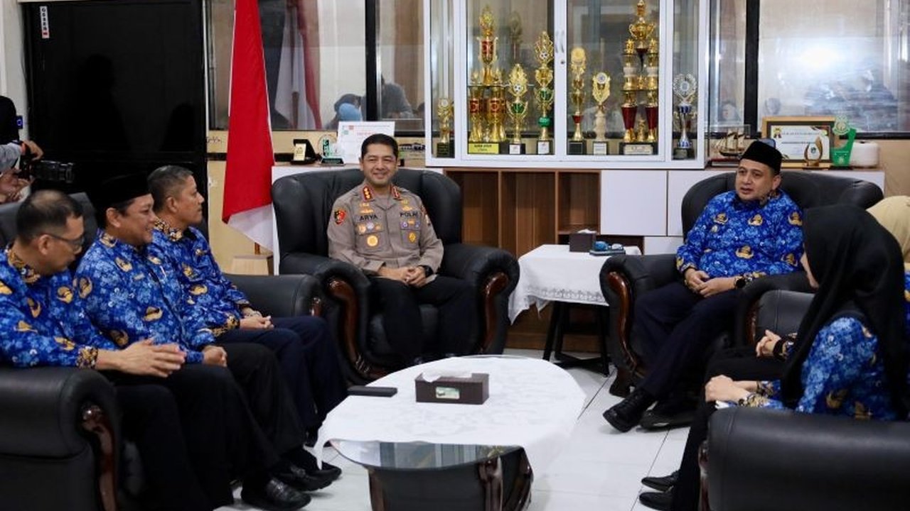 Pemkot Makassar dan Polrestabes Makassar jalin sinergi erat untuk tingkatkan keamanan dan ketertiban masyarakat, khususnya dalam menghadapi berbagai tantangan kamtibmas di Kota Makassar.