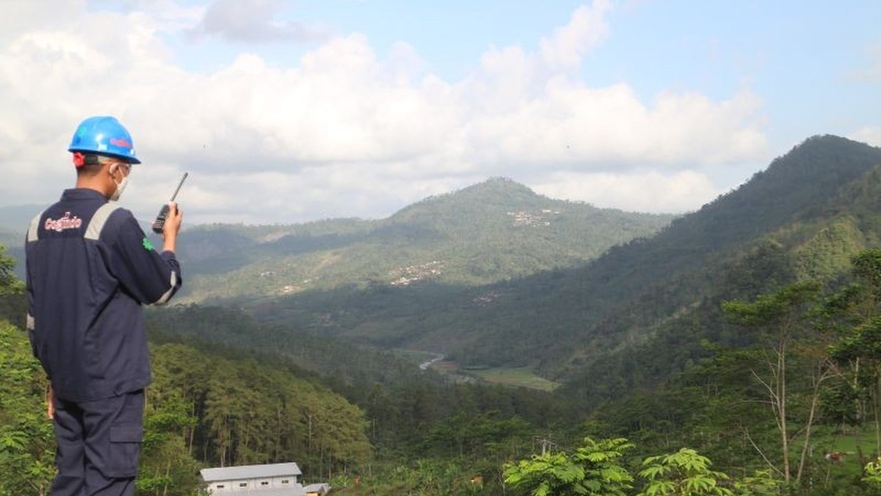 PLN Indonesia Power berhasil menjual 39.265 ton CO2e sertifikat pengurangan emisi gas rumah kaca melalui IDX Carbon, mendukung target Net Zero Emission (NZE) 2060 dan membuka peluang bisnis baru.