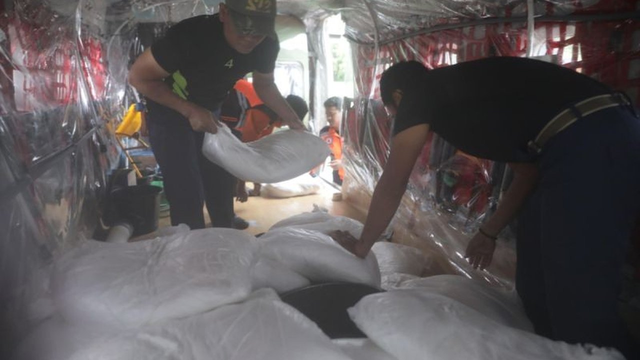 BPBD DKI Jakarta optimalkan Operasi Modifikasi Cuaca (OMC) di wilayah barat dan barat laut untuk mengantisipasi potensi hujan lebat sesuai peringatan BMKG.