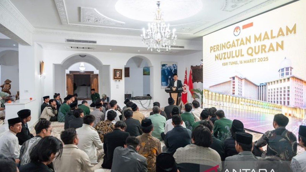 Dubes RI untuk Tunisia mengajak umat Muslim memahami Al-Quran sebagai pedoman hidup, mengingat Malam Nuzulul Quran dan warisan pemikiran Bung Karno tentang Al-Quran sebagai sumber api Islam.