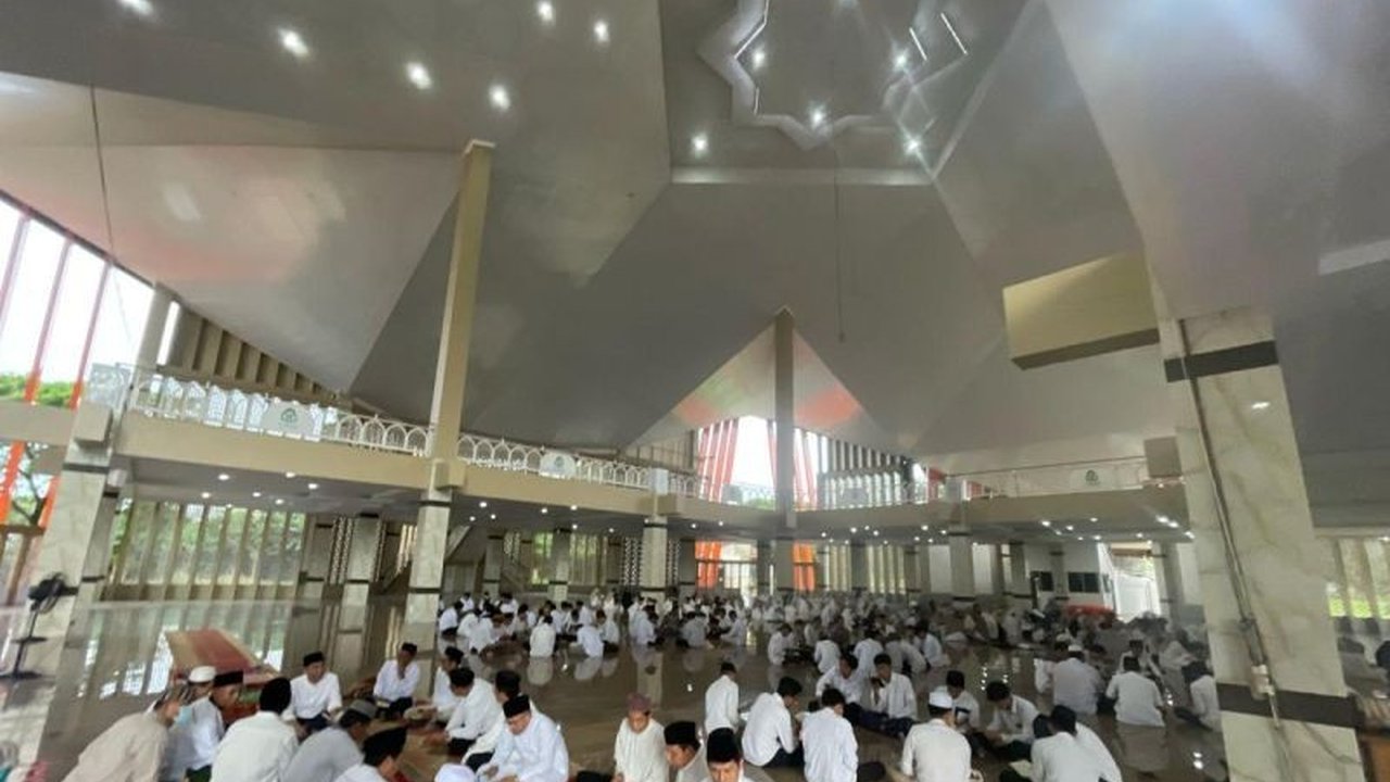 UIN Alauddin Makassar menggelar 3.000 khataman Al-Quran secara serentak dalam rangka mendukung target Kementerian Agama RI untuk 350.000 khataman di seluruh Indonesia.