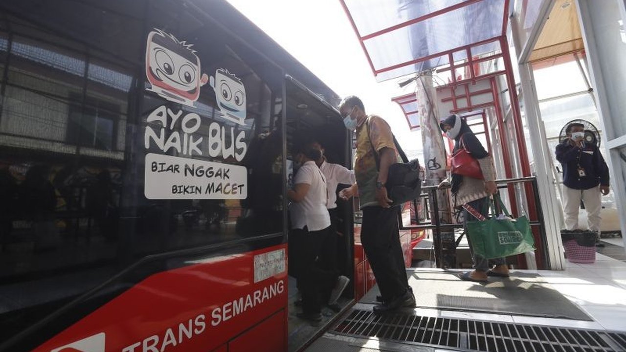Trans Semarang terus berinovasi untuk meningkatkan aksesibilitas bagi penyandang disabilitas, termasuk penyediaan armada khusus, halte ramah difabel, dan pelatihan bahasa isyarat bagi petugas.