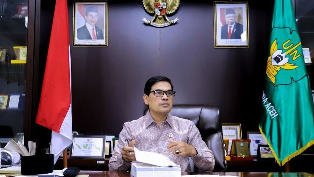Rektor UIN Ar-Raniry, Prof. Mujiburrahman, menyatakan dukungan penuh terhadap Instruksi Gubernur Aceh Nomor 1 Tahun 2025 tentang pelaksanaan shalat fardhu berjamaah dan mengaji di satuan pendidikan.