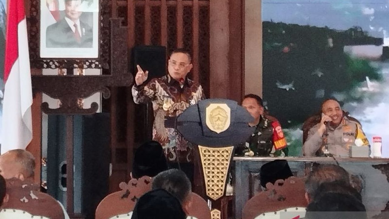 Pemerintah Kabupaten Pati berencana menggabungkan SD negeri dengan jumlah siswa kurang dari 120 untuk meningkatkan kualitas pendidikan mulai tahun ajaran 2025/2026.