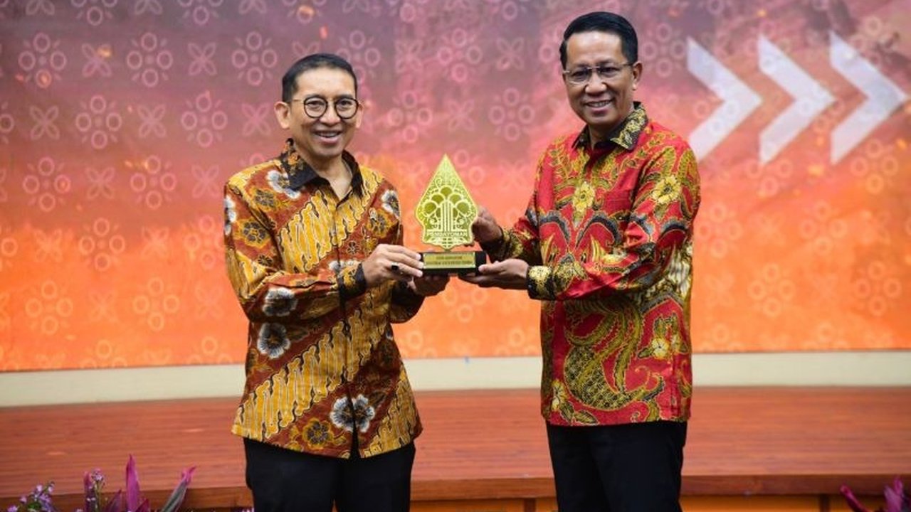 Kemenkumham dan Kemenbud resmi bekerja sama untuk melindungi kekayaan intelektual terkait kebudayaan Indonesia, guna mencegah penyelewengan hak cipta dan mendorong kreativitas.