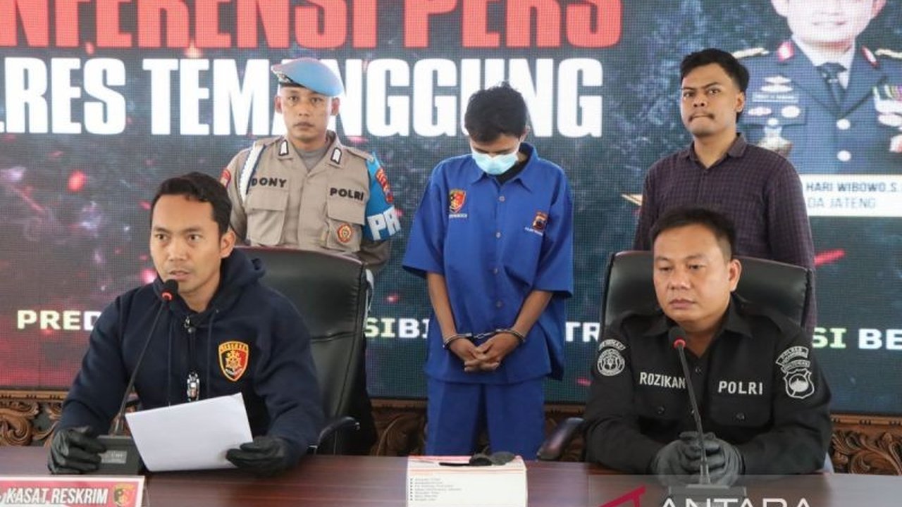 Polres Temanggung menahan LN (22) karena membuat obat mercon; polisi mengamankan 5 kg obat mercon siap edar dan bahan baku lainnya.