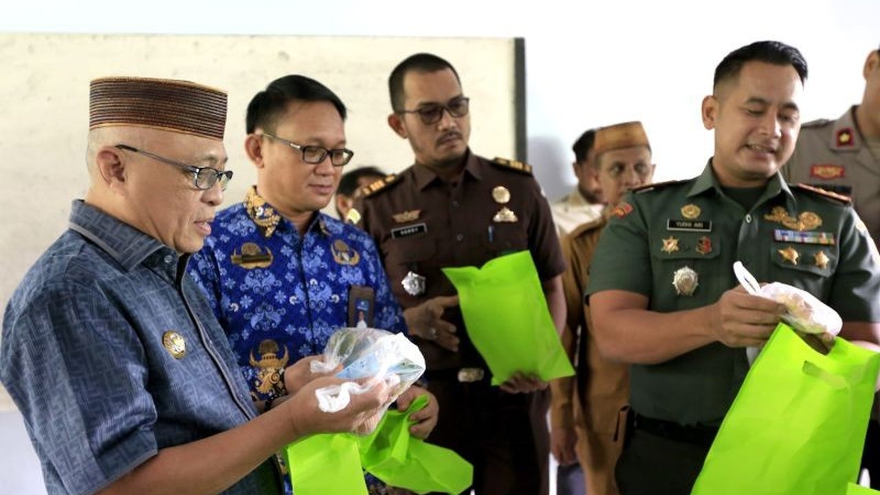 Kodim 1315/Kabupaten Gorontalo menyatakan siap berkoordinasi untuk menjamin kelancaran pasokan program Makanan Bergizi Gratis (MBG) bagi 1.065 siswa di Kabupaten Gorontalo selama Ramadhan.