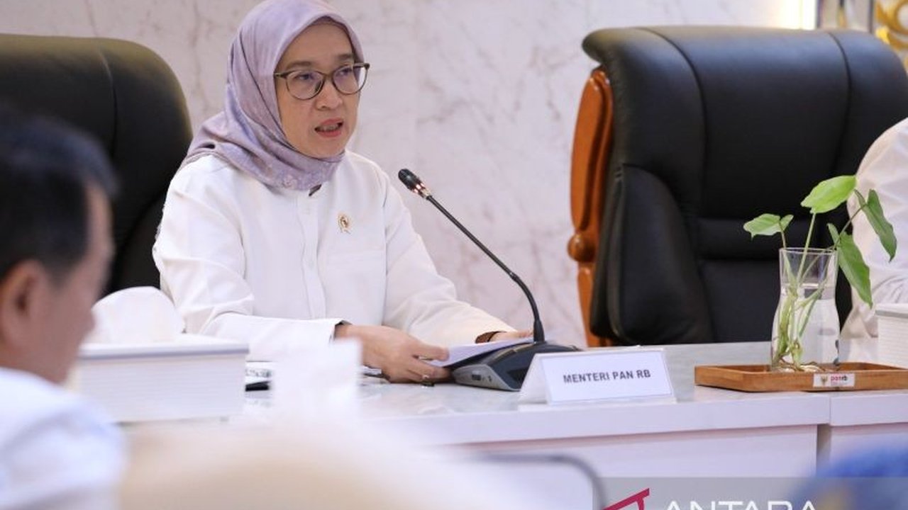 Pemerintah masih fokus menyelesaikan pengangkatan CASN 2024 yang tertunda, sehingga rencana rekrutmen CASN 2025 masih belum dipastikan.