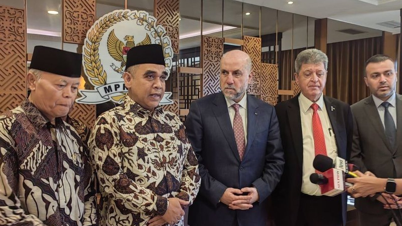 Ketua MPR RI Ahmad Muzani tegas menolak rencana pemindahan warga Palestina dari Gaza, menyatakan dukungan penuh terhadap kemerdekaan dan kedaulatan Palestina.