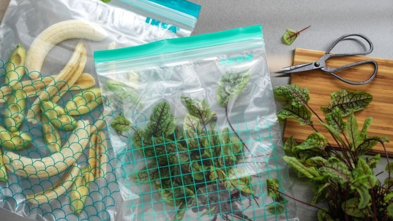 Kementerian Lingkungan Hidup (KLH) mengingatkan bahaya sampah sisa makanan yang meningkat drastis, terutama saat Ramadhan, dan mengancam lingkungan serta TPA yang sudah penuh.