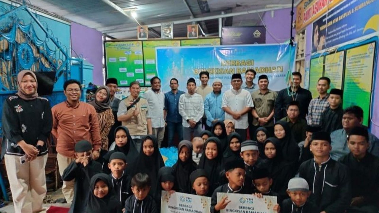 PT PLN UIP Sulawesi melalui YBM salurkan 500 paket sembako untuk masyarakat kurang mampu di bulan Ramadhan, sebagai wujud kepedulian dan berbagi berkah.