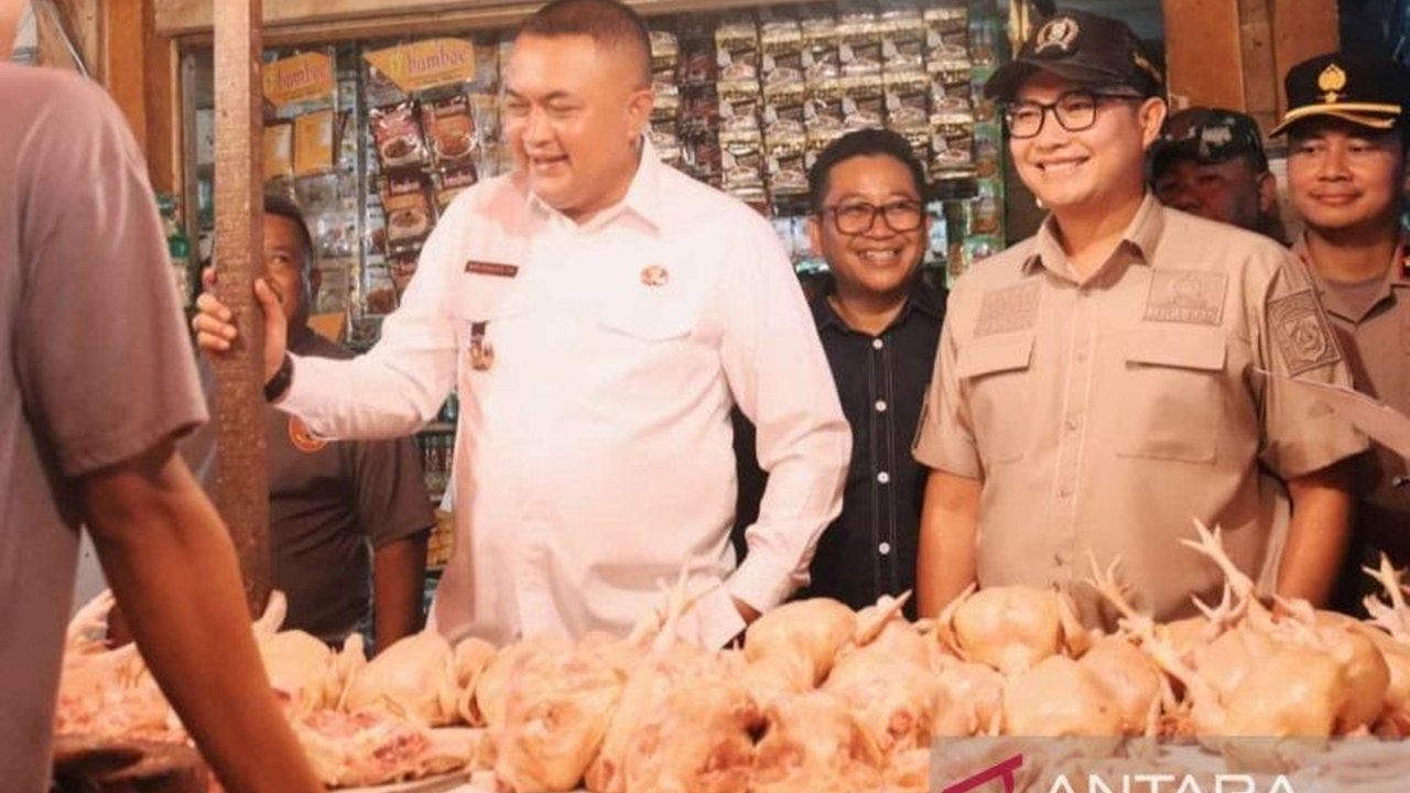 Ketua DPRD Kabupaten Bogor mengusulkan perluasan operasi pasar di berbagai pasar untuk mencegah kelangkaan Minyakita dan stabilisasi harga menjelang Idul Fitri.