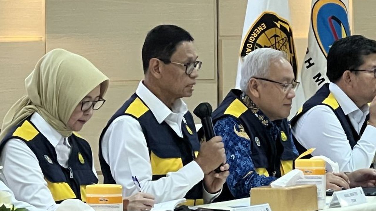 Wakil Menteri ESDM, Yuliot Tanjung, menyoroti tantangan ketersediaan energi di jalur mudik, daerah wisata, dan pusat ekonomi selama Idul Fitri, menekankan pentingnya koordinasi antar-lembaga untuk memastikan pemenuhan kebutuhan energi masyarakat.