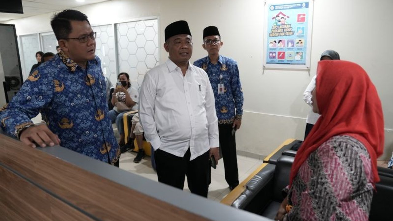 Pemerintah Kabupaten Sleman bergerak cepat memberikan bantuan biaya perawatan kepada RFA, anak kelas 4 SD korban ledakan petasan di Jalan Sanggrahan, Sleman, yang mengalami luka serius pada mata, bibir, tangan, dan pipi.