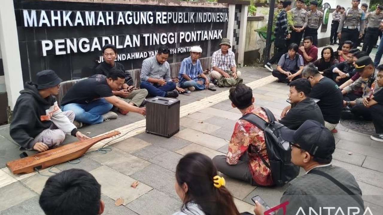 Vonis bebas terhadap penambang emas ilegal asal China, Yu Hao, memicu kecaman aktivis Kalbar yang menilai penegakan hukum SDA di provinsi tersebut lemah dan berpihak pada pemodal besar.